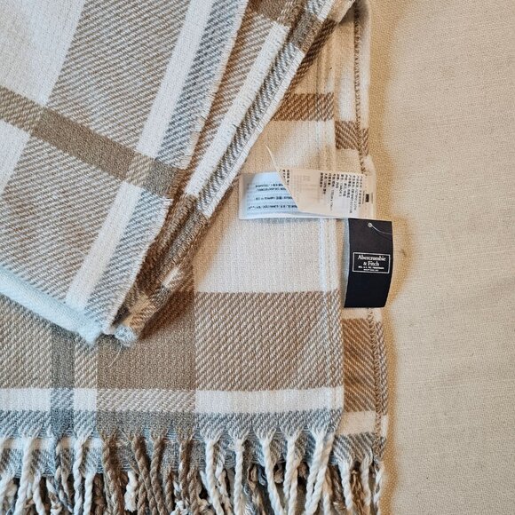 Abercrombie & Fitch Women's Knit Plaid Check Fringe Scarf - Picture 2 of 7